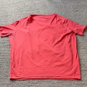 Woman’s lululemon oversized cotton tee